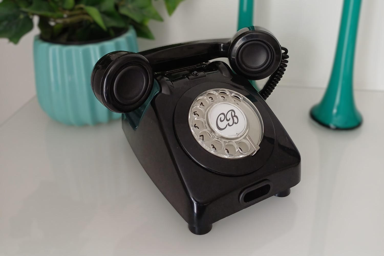 Building The Ultimate Retro Bluetooth Phone Speaker